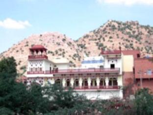 Отель Tordi Garh Malpura  Экстерьер фото